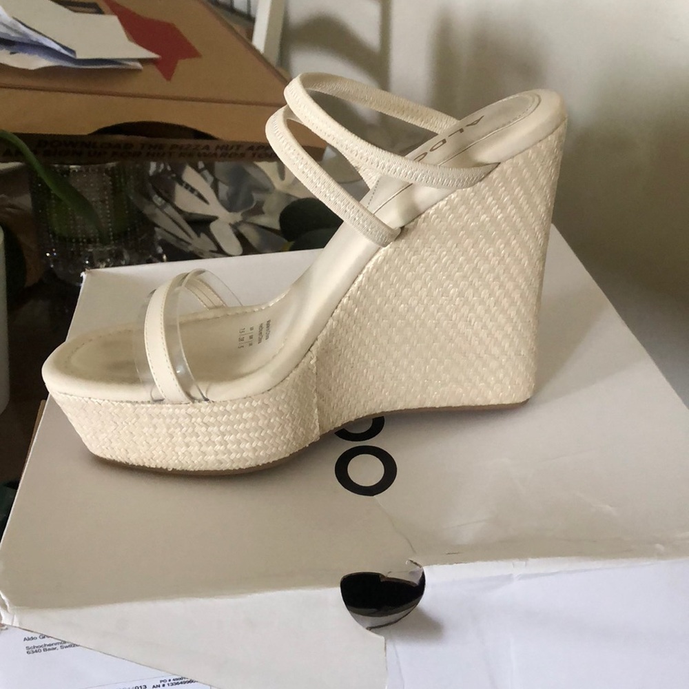 ALDO bodish wedges